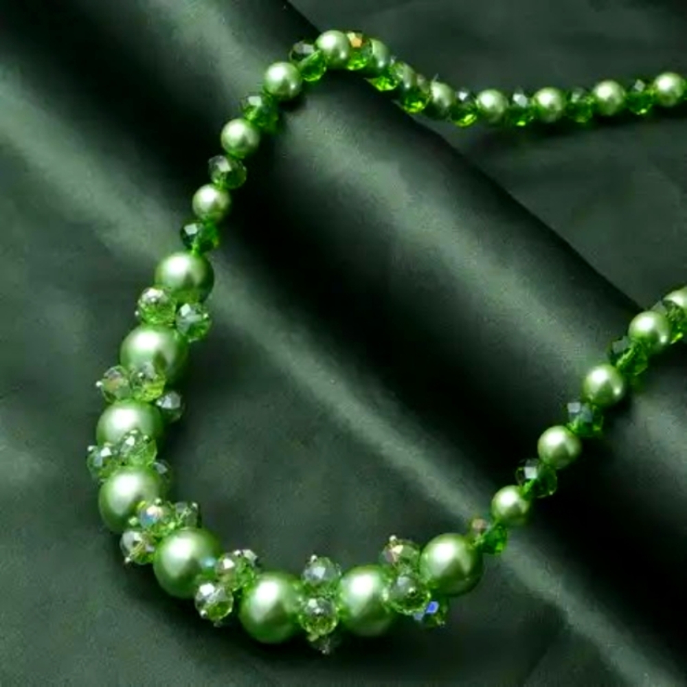 Green Pearl and Glass Bead Necklace